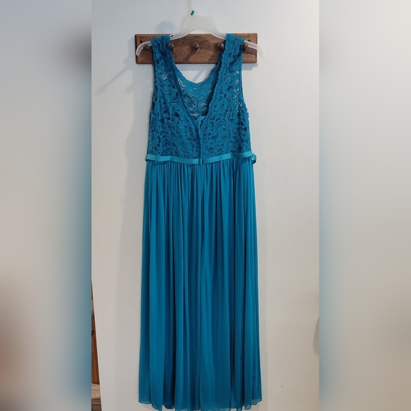 Plus DAVID'S BRIDAL Mother of the Bride Formal Dress sz 20 - Picture 2 of 6